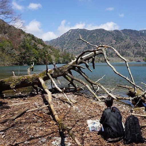 スケッチ旅行写生風景湖横
