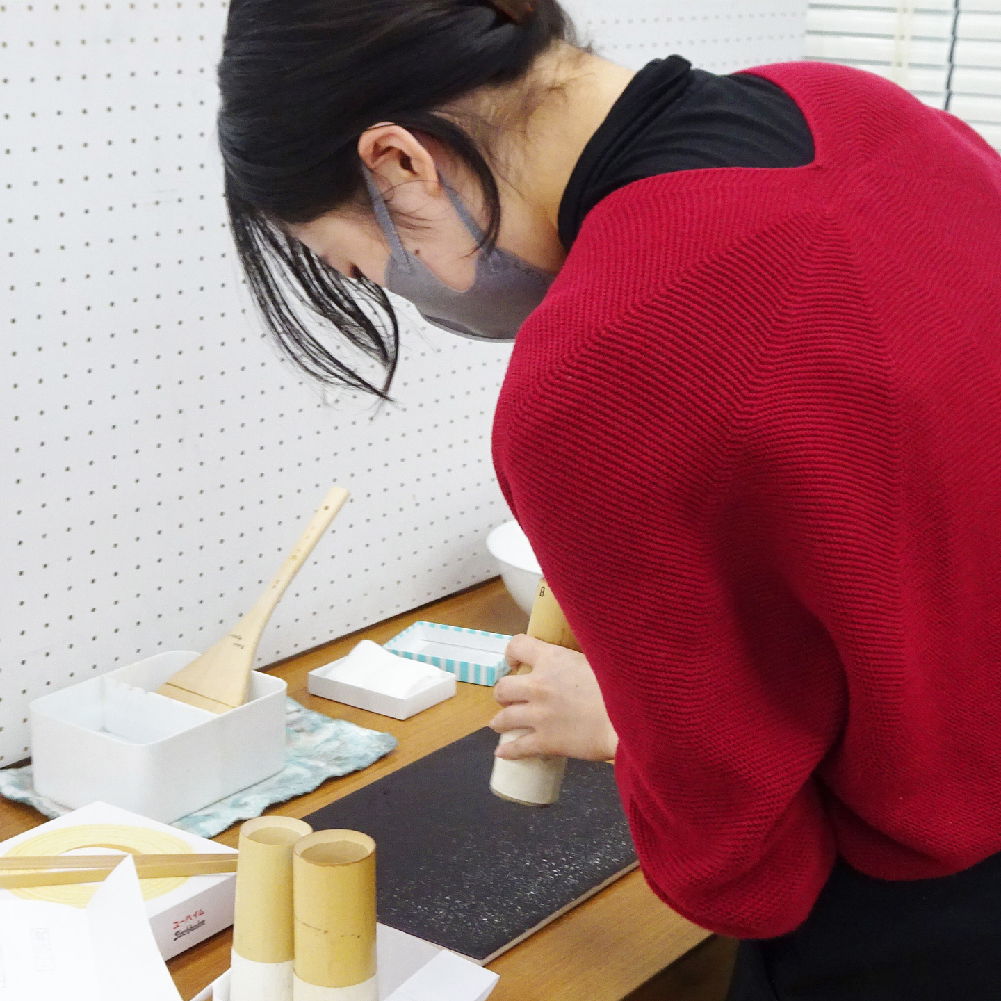 箔押し実習箔を切る
